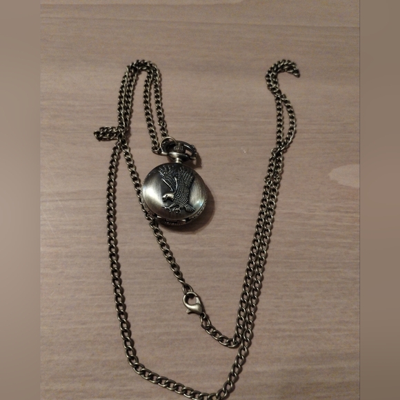 New Men's Mini Pocket Watch with Eagle Design - Picture 2 of 6